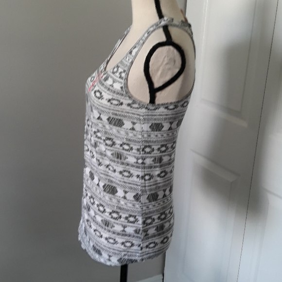 MOSSIMO Tanktop - Picture 3 of 9